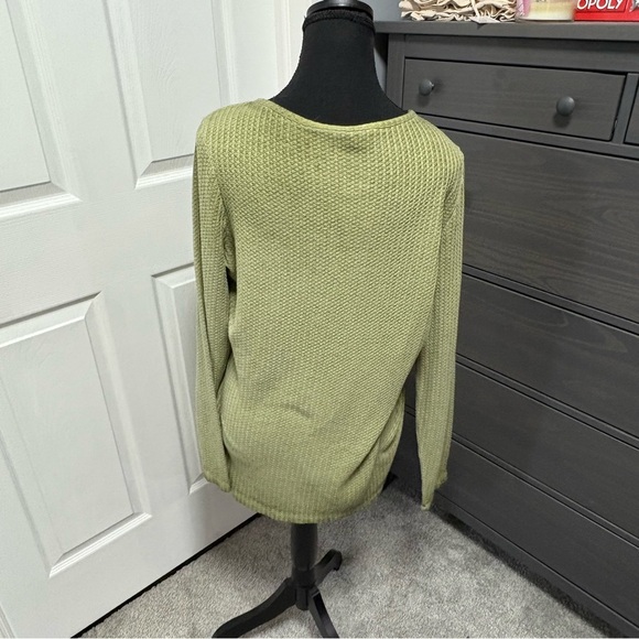 Torrid - Waffle Snap Henley Long Sleeve Tee - Picture 2 of 6